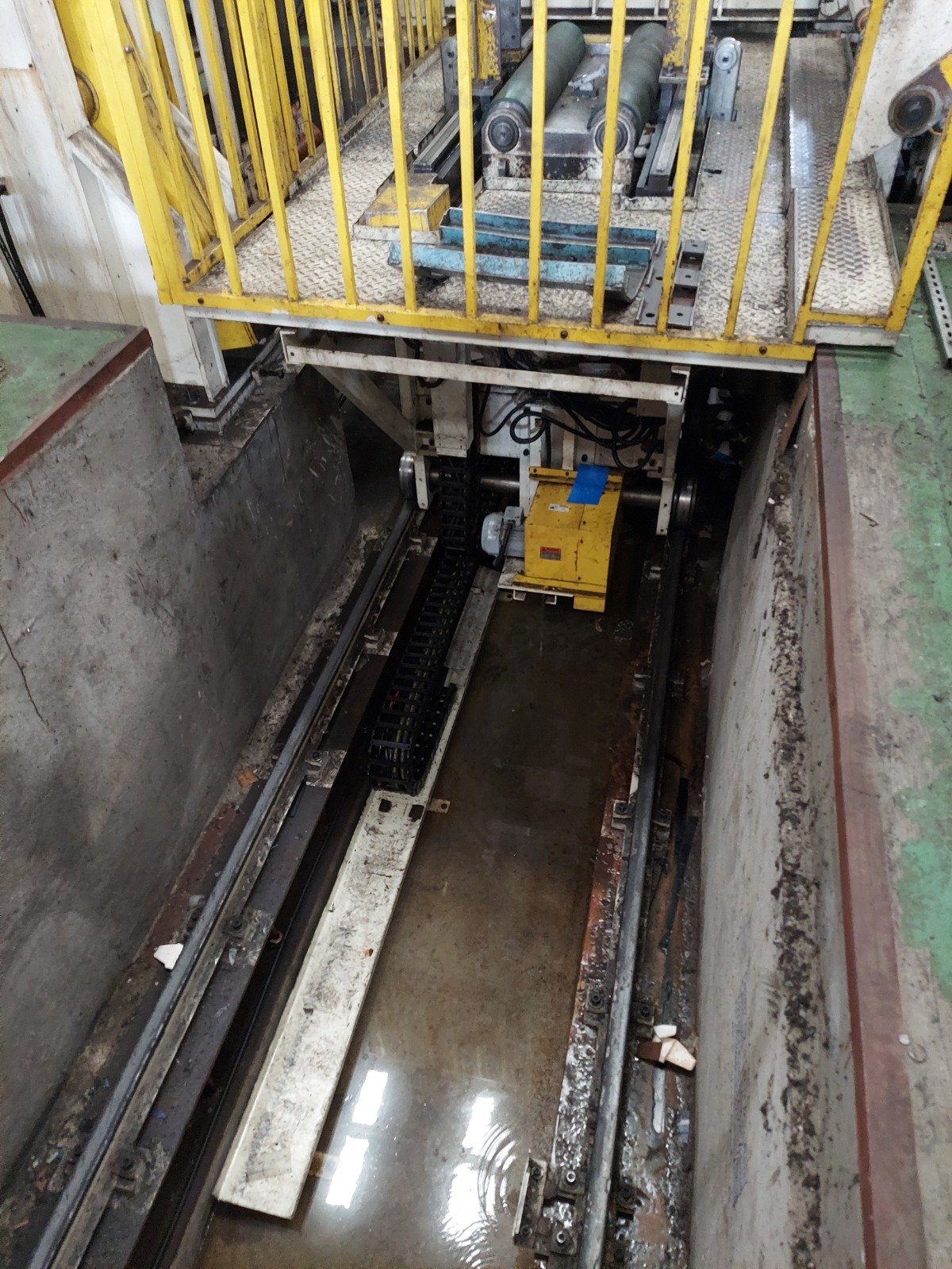PU Ground polyurethane flooring installation in progress